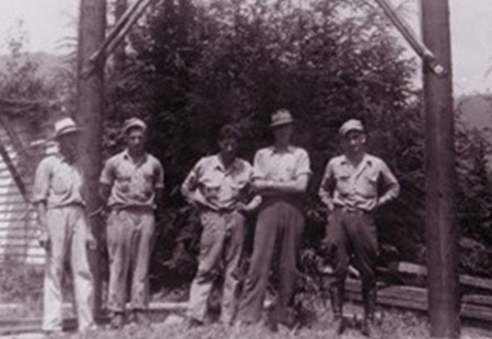 NRLP Linecrew, circa 1930s-1940s NRLP Linecrew, circa 1930s-1940s