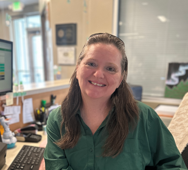 Customer service representative Tanya smiles as she shares every day energy savings tips you can use